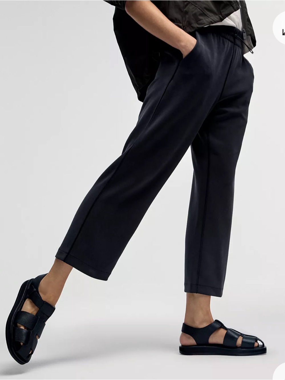 Softstreme High-Rise Straight-Leg Cropped Pant